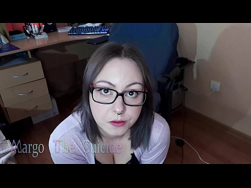 ❤️ 안경을 쓴 섹시한 여자가 카메라에 딜도를 빤다. ❤️❌ 섹스 비디오 포르노에서 ko.ixiporn-com.ru ️❤